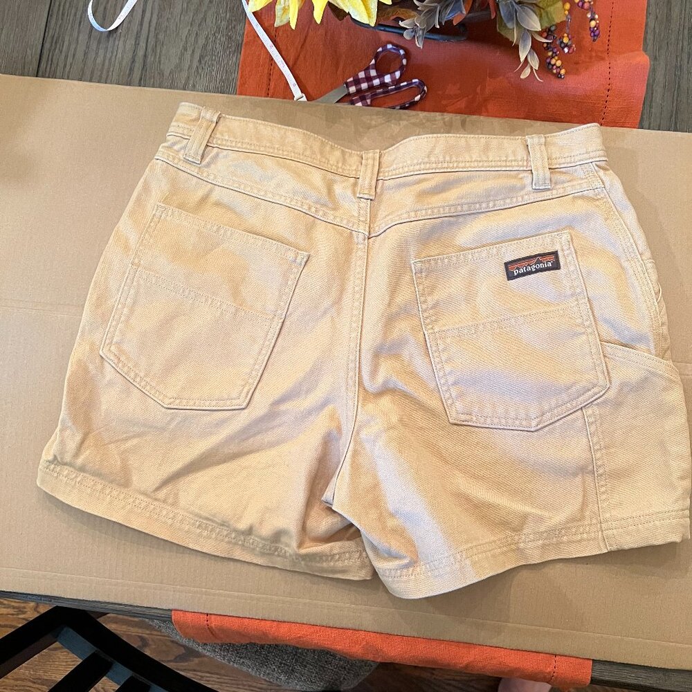 Patagonia Women's Size 12 Utility Shorts - Picture 2 of 5